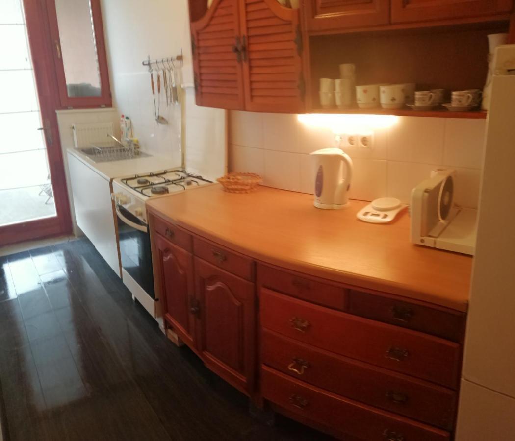Vizaknai Apartmanhaz Szekesfehervar Bagian luar foto