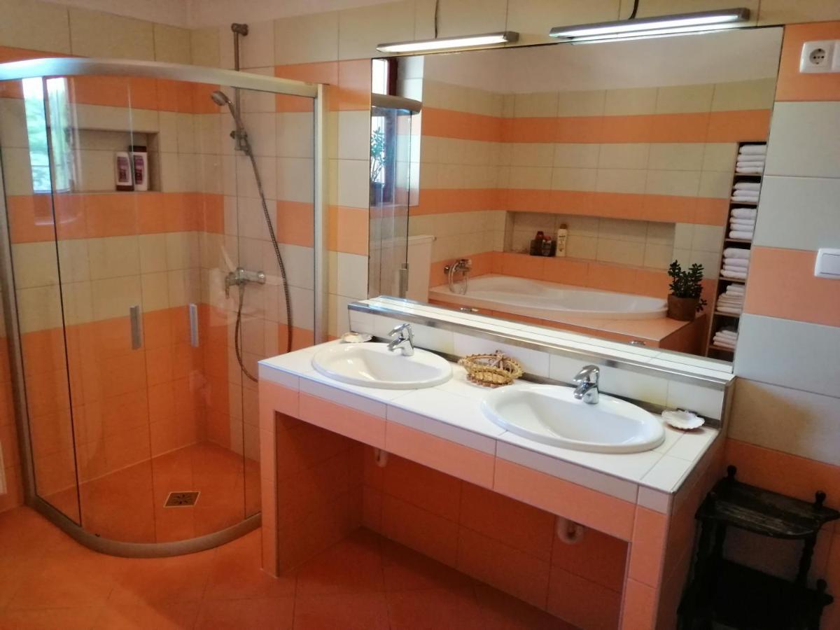 Vizaknai Apartmanhaz Szekesfehervar Bagian luar foto